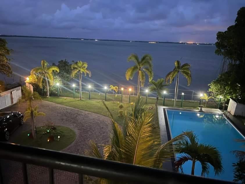 Rainbow Lagoon Resort Negombo Bagian luar foto