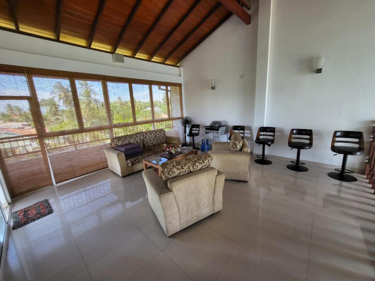 Rainbow Lagoon Resort Negombo Bagian luar foto